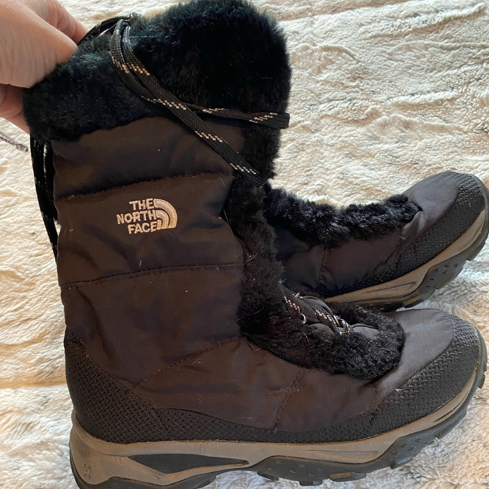 The north face winter grip snow boots black size 6.5 women’s